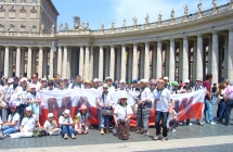 Parafianie ze Świetlicy Parafialnej u papieża Benedykta XVI