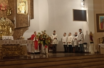 Ksiadz i ministranci