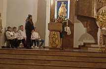 Dziewczyny spiewaja psalm