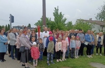 Dni Krzyzowe z udzialem dzieci ze Swietlicy Parafialnej 4